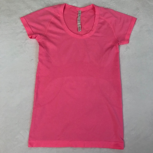 lululemon athletica Tops - Lululemon Swiftly Tech Short Sleeve Pink 8